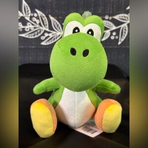 Nintendo Super Mario Yoshi Plush 8”  Plushie Gamer Collectible